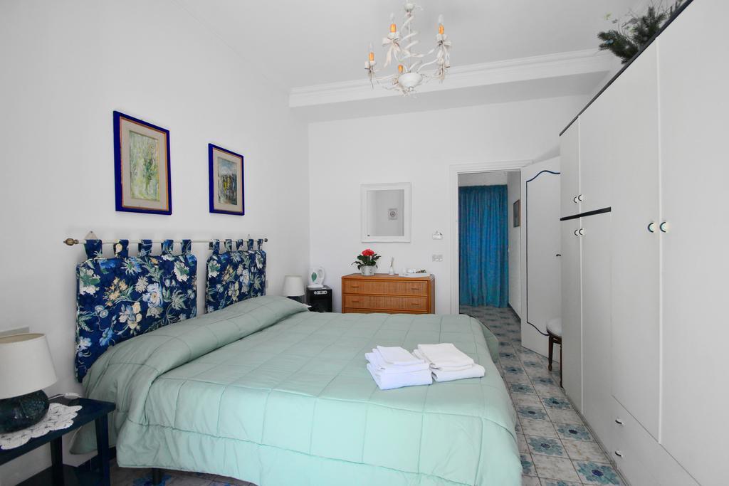 Double or Twin Room Terrace Sea View