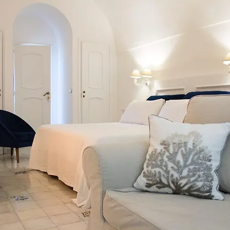Marunnella Suites-3